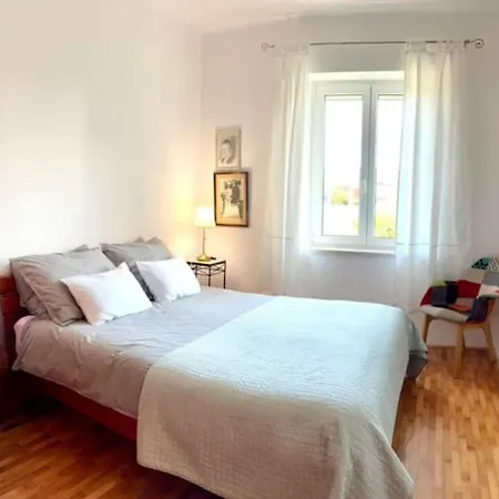 Appartement New West Coast Ap - Walk To & Old Town *